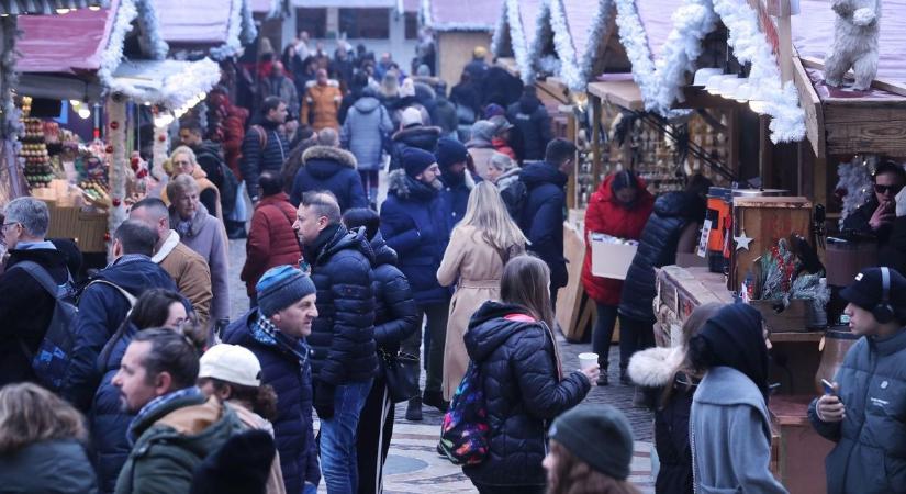Szia, uram! Átverős kürtőskalács érdekel? Kizsebelik vásárlókat, mágnesként vonzzák a bűnözőket az adventi vásárok