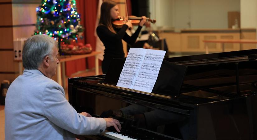 Szekszárd zenei életének legjobbjai adtak koncertet (képgalériával)