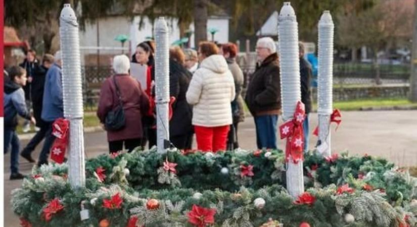 Ünnepvárás – advent első vasárnapján így posztoltak politikusaink (fotók)