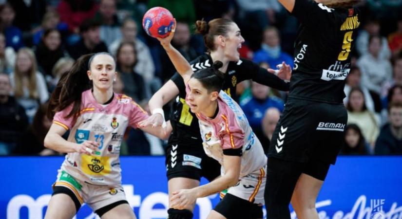 A legnagyobb pofára esést egy varázslatos győzelem követte a kézivébén