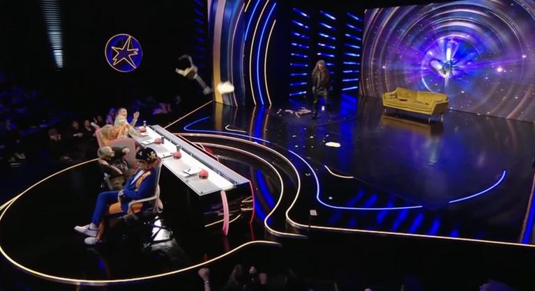 Botrány a Csillag születikben, egy gitárt vágtak a zsűritagokhoz