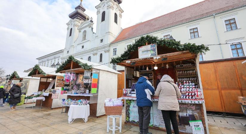 Ínycsiklandó illatok és színes portékák - Mit kaphatunk és mennyiért a győri vásárban? - XXL galéria