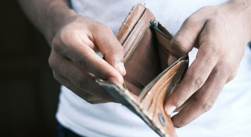 A lakosság 45 százaléka még mindig havi 300 ezer forintnál kevesebb bevételből él