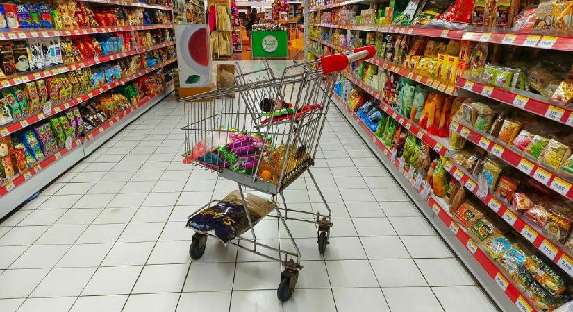 Nagy változások lépnek életbe mától a boltokban