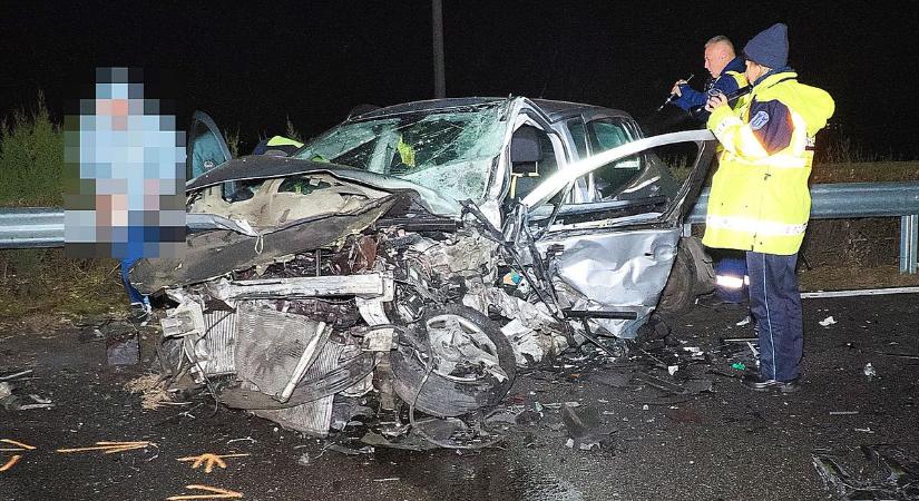 Hármas karambol az M5-ös autópályán, egy várandós anyuka is megsérült