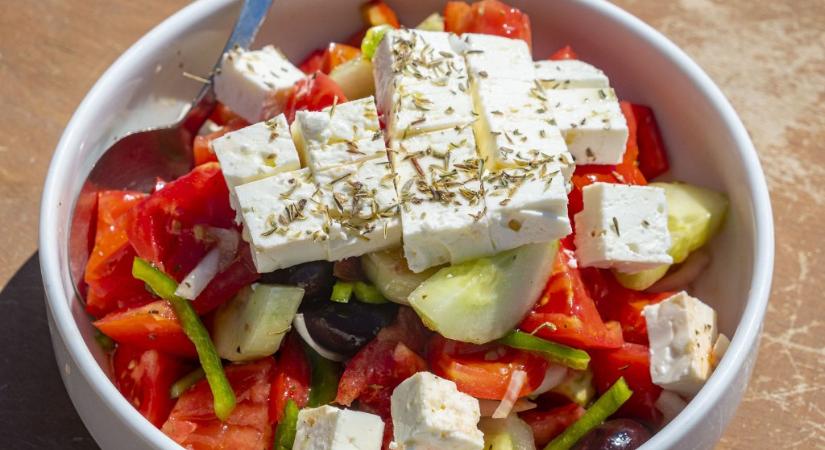 Hiány lehet a feta sajtból, mert egy fertőző betegség támadta meg a görög juhokat és kecskéket