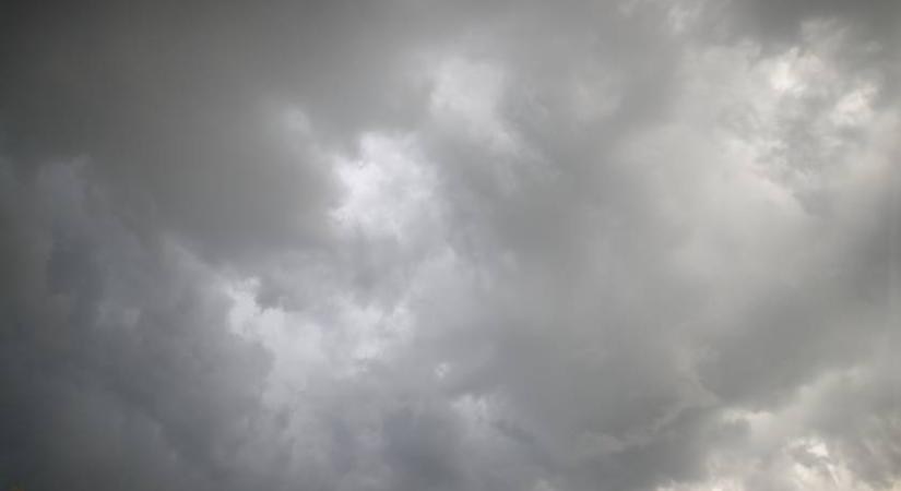 Kiadták négy vármegyére az elsőfokú riasztást: kegyetlen időjárás várható