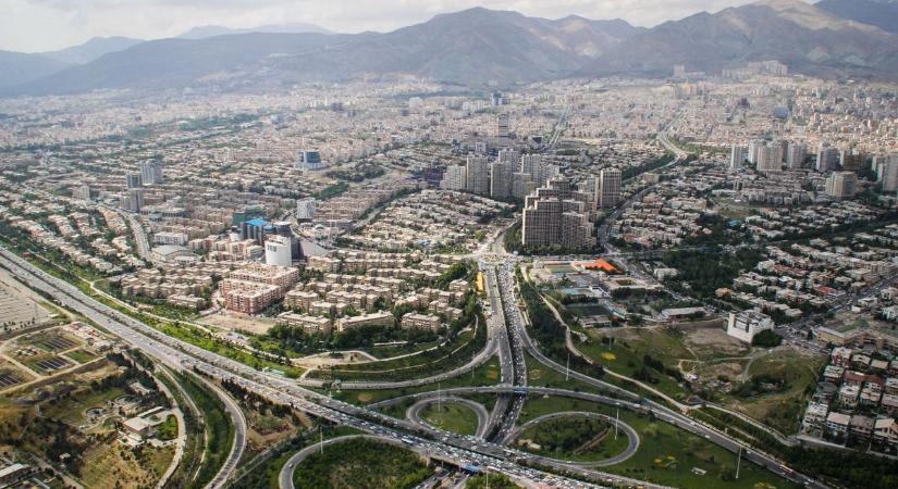 A klímaváltozás miatt költözni kényszerül Irán fővárosa, Teherán folyamatosan süllyed