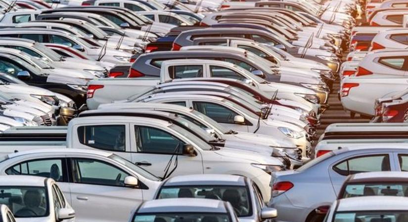 Továbbra is tart az SUV-láz a használt autó piacon – de erre a járműkategóriára még mindig óriási kereslet van