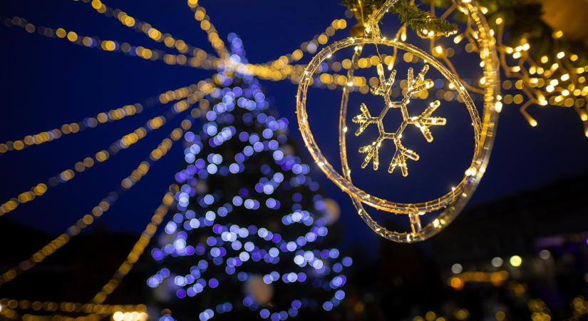 Kigyúltak a fények Hajdúböszörményben