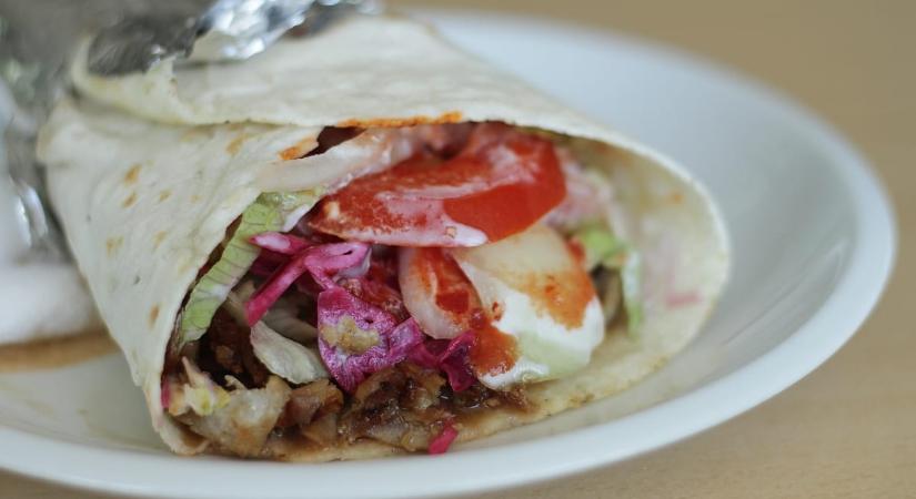 Országszerte 25 giroszozót záratott be a fogyasztóvédelem