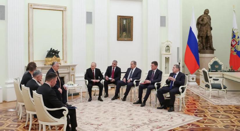 Lázár megmagyarázta, miért ment Orbánnal Moszkvába