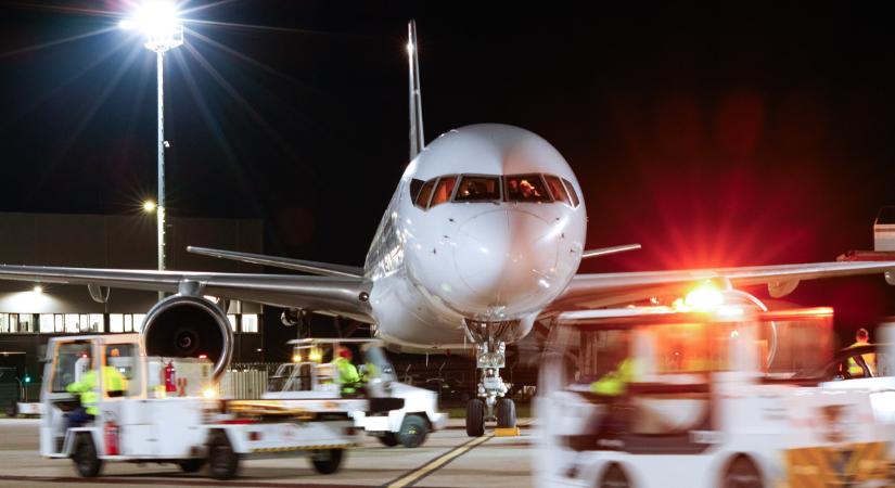 Ingyenes a parkolás a debreceni repülőtéren