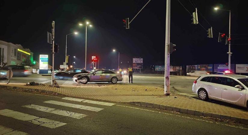 Káosz a Budai vámnál: fotókon a hétvégéi karambol