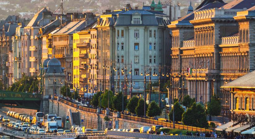 Meglepő adatok: a vevőknek áll a zászló az év végén