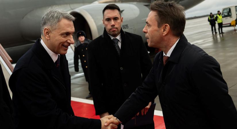 Lázár azt mondja, Orbán azért vitte Moszkvába, mert ő hozta tető alá a paksi szerződést