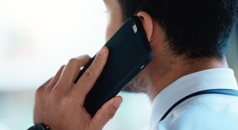 Figyelem! Ha a Vöröskereszttől hívnak, nem kérnek ilyet