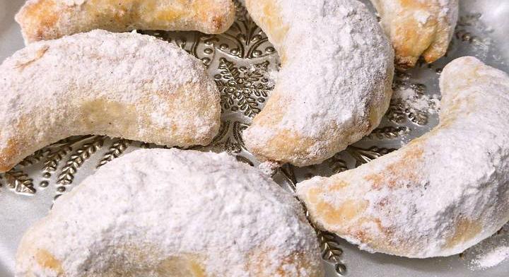 Nagyiféle omlós, vaníliás hókifli: a karácsony illata a konyhában