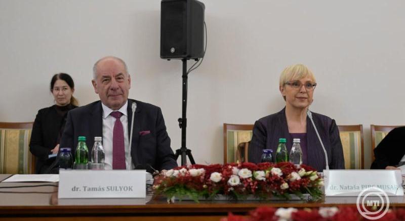 Szlovén elnök: a nemzeti kisebbségek erősítik a kulturális és nyelvi sokszínűséget