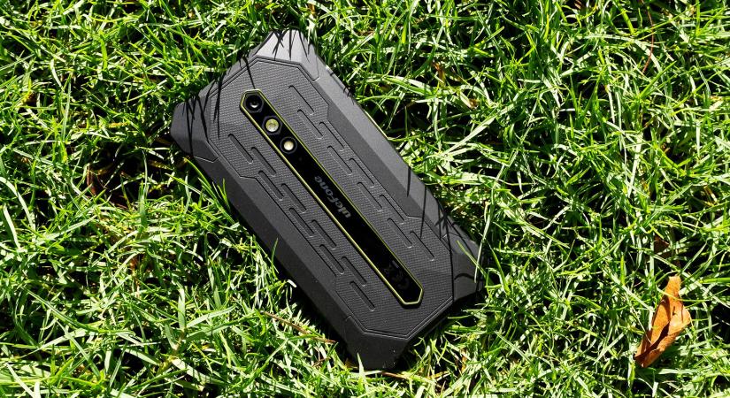 Végre: Ultrakompakt strapatelefon brutál jó áron!