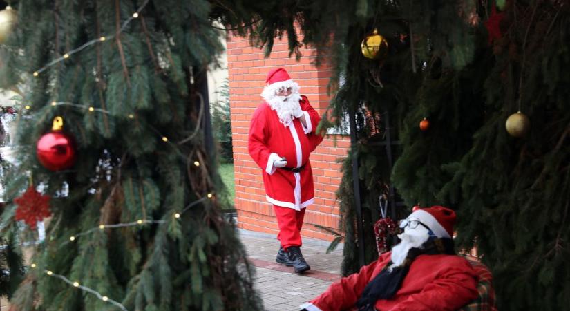 Leáldozóban a csokimikulásoknak: édességnek nincs helye a gyerekek csomagjában – nem píszi a cukorka sem