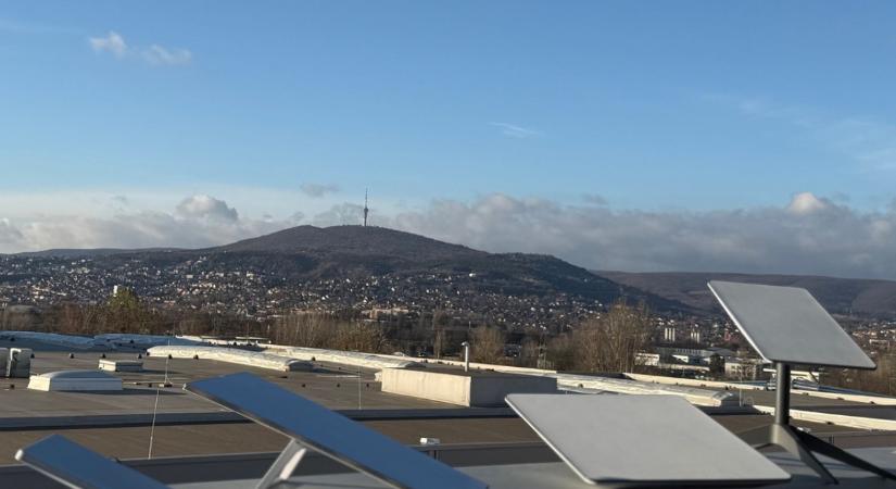 Megérkezett a Starlink Magyarországra, Elon Musk műholdjai adják az internetet