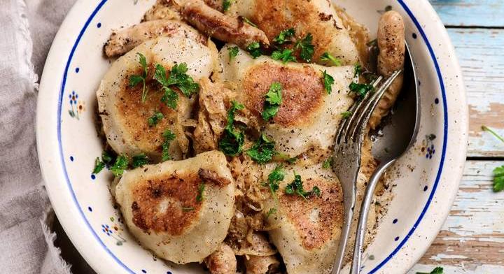 Vajas burgonyapürével töltött tésztabatyu: különleges lengyel recept