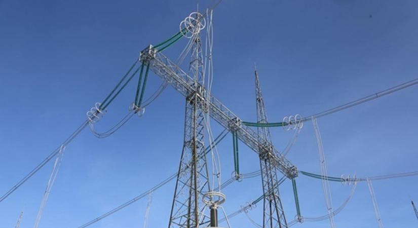 Több ukrán megyében is áramkimaradások vannak az orosz támadások miatt – Ukrenerho