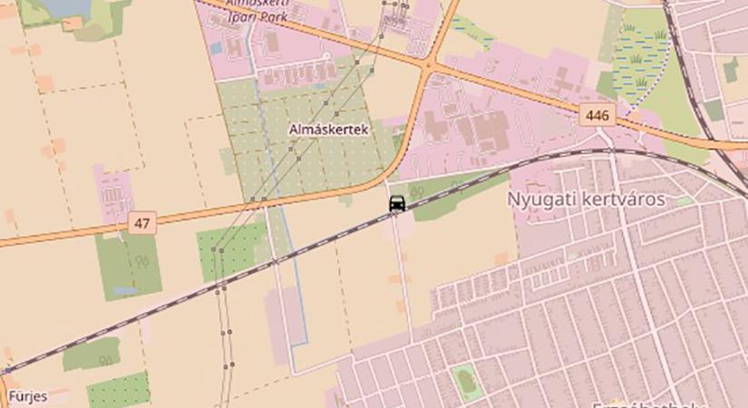 Súlyos baleset Békéscsabán – Vonat és autó karambolozott