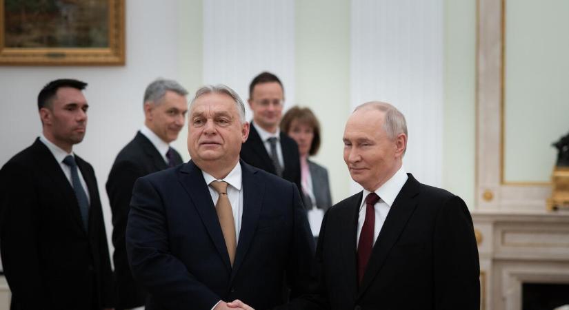 Szijjártó Péter szerint nem lehet eladni Orbán Viktort oroszul sem
