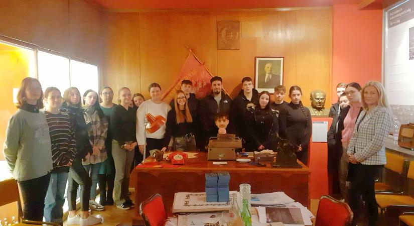 A Pártkontroll árnyékában jártak az érettségi előtt álló vásárhelyi diákok