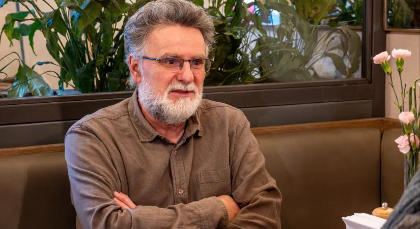 „Minél inkább Orbán felé fordulnak az erdélyi magyarok, annál távolabb kerülnek a transzilvanizmustól”