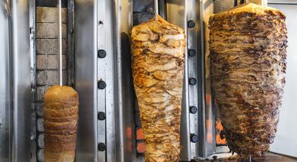 350 gyrososból 85 eljárás: tömeges higiéniai problémákra derült fény az országos razzia során