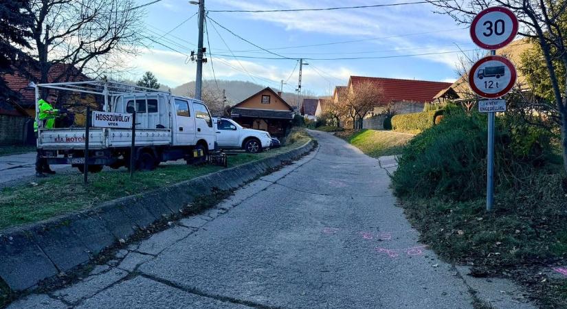 Hihetetlen dolog történt az ellopott közlekedési táblával