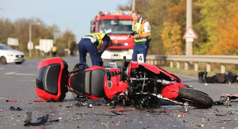 Súlyos motorbaleset Pécsen: egy szabadnapos mentőorvos és egy tűzoltó is a helyszínen