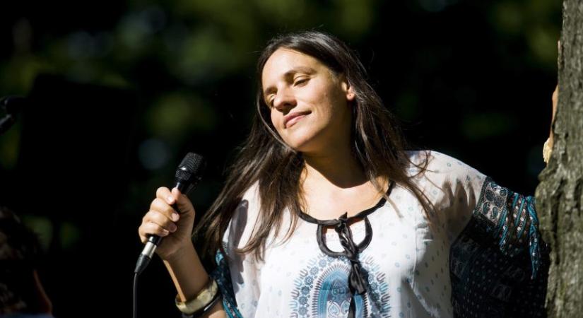 Palya Bea-koncert az A38-on