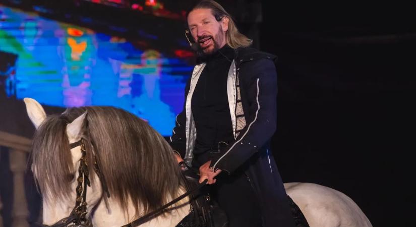 Mesterséges intelligencia írta Pintér Tenya új darabját