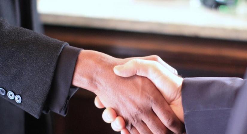 Könnyebb hitelezés a cégeknek