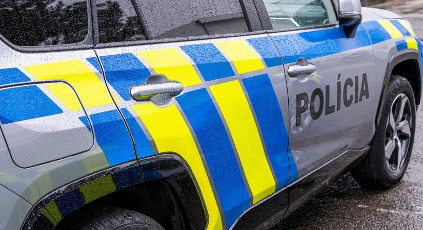 Holtan találtak egy 49 éves férfit a bokrok között