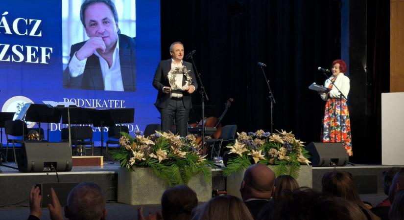 Gálával ünnepelték Dunaszerdahely 770 éves első említését, Rácz József vállalkozót is díjazták (FOTÓK)