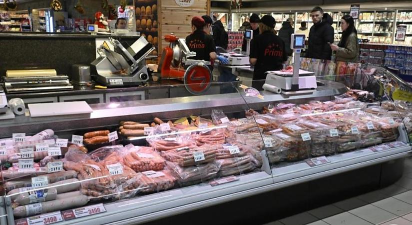 Hétfőtől újra lehet SZÉP-kártyával hideg élelmiszert vásárolni