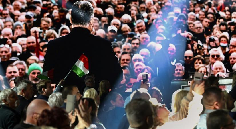 Árkokból generációs szakadék: 30 év alatt 63-15 a Tisza előnye, 65 év felett viszont 49-21 a Fidesznek