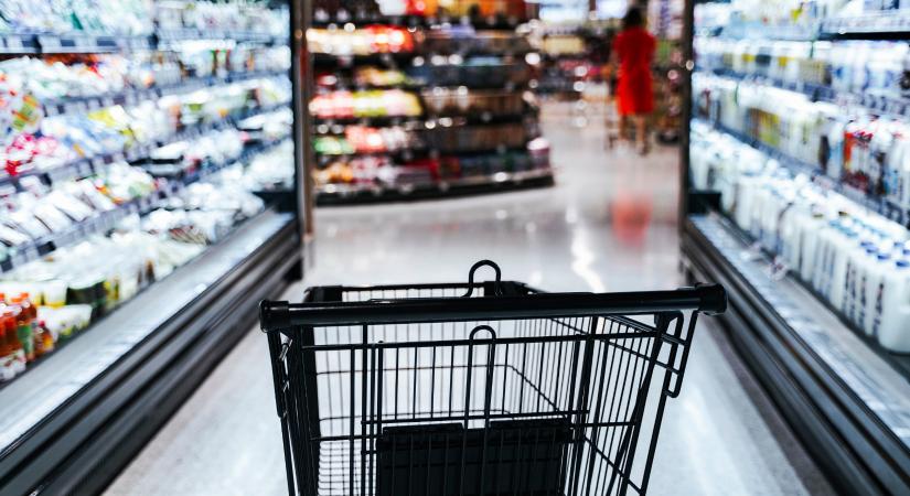 Hétfőtől lehet hideg élelmiszert is vásárolni SZÉP-kártyára