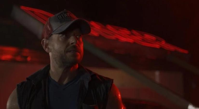 "A hátukon lógott a shotgun" – Teljes sokk! A drogkartellel forgatott Amerika kedvenc magyar sztárja