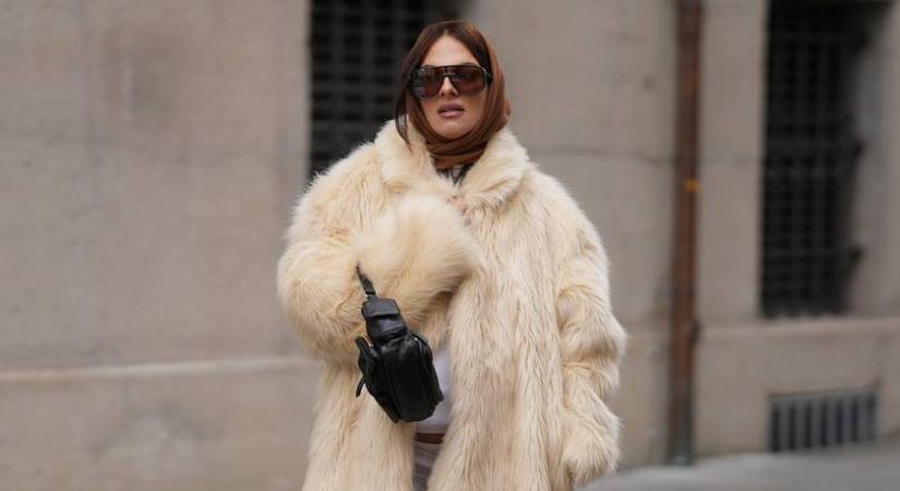A hét szettje: a nőies old hollywoodi sikk újra hódít, most így divatos a műszőrme kabát