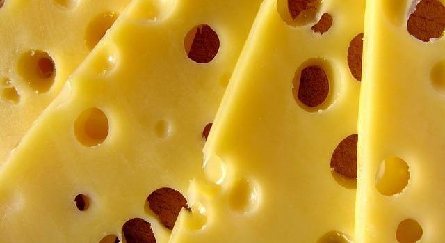 Drágulhatnak a sajtok: kikerültek az árréskorlátozás alól a félkemény fajták