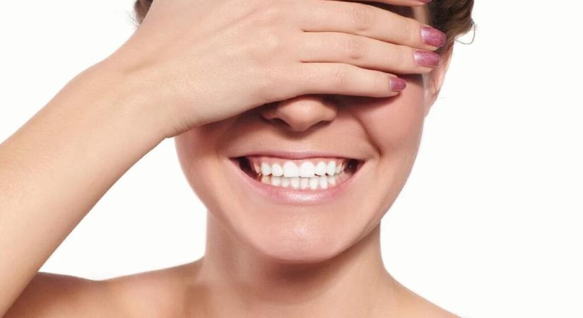 Az éjszakai fogcsikorgatás: tünetek, okok és megoldások