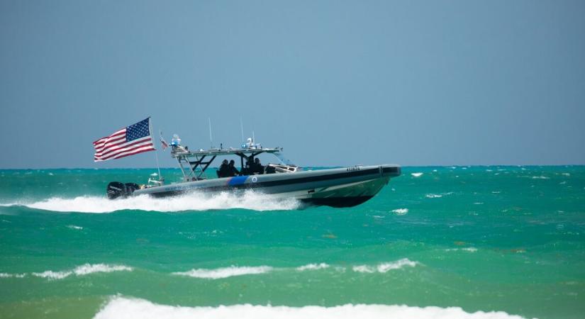 Száguldoztak a motorcsónakkal, tragédia lett a vége – 3 ember meghalt, 1 kritikus állapotban van