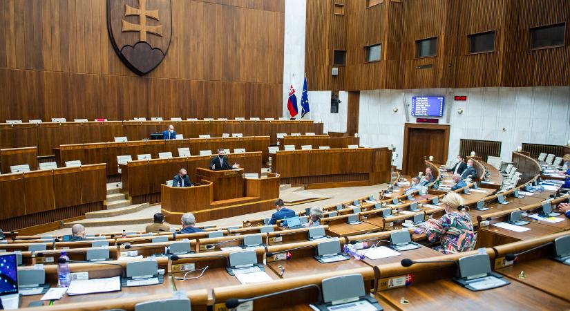 Történelmi minimumon a Hlas támogatottsága az Ipsos szerint