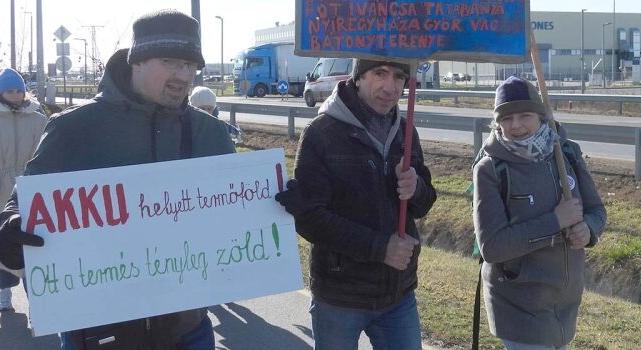 KITEKINTŐ – Közélet, üzlet, politika